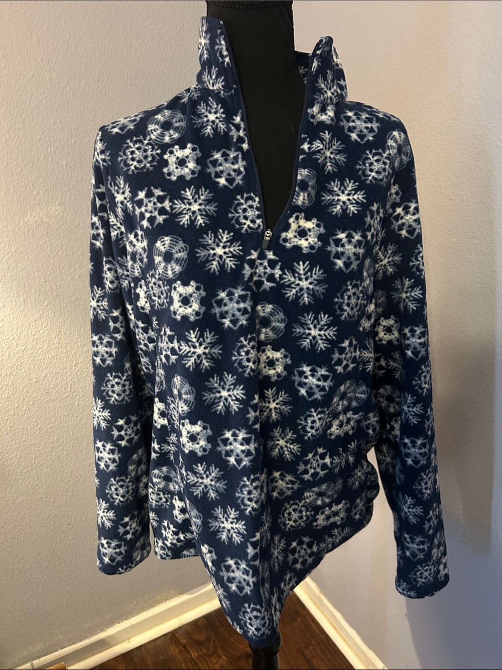 Lands’ End Women Navy Snowflake Fleece 3/4 Zip-Front Jacket Size Medium